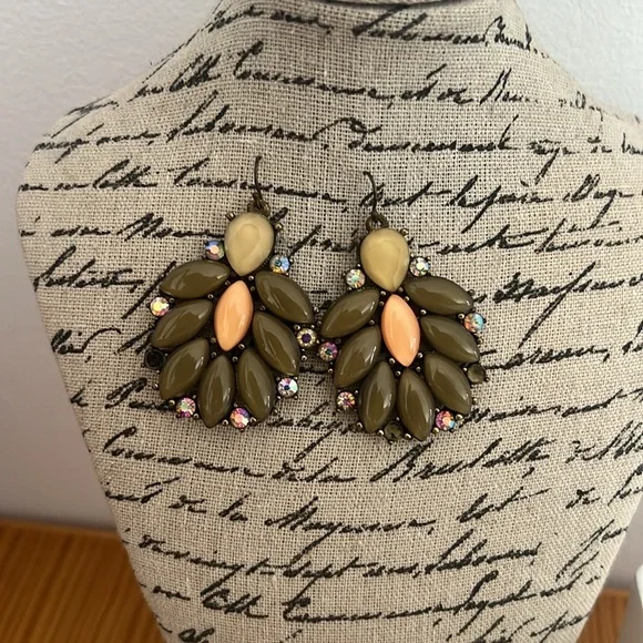 Club Monaco Women's Dangle Earrings - Picture 6 of 7
